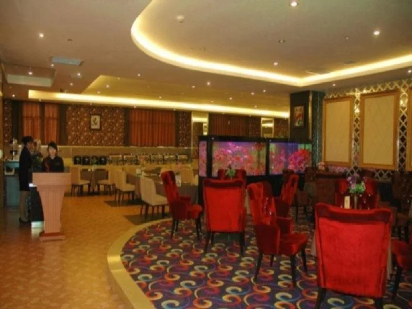 Aksu Pudong Holiday Hotel