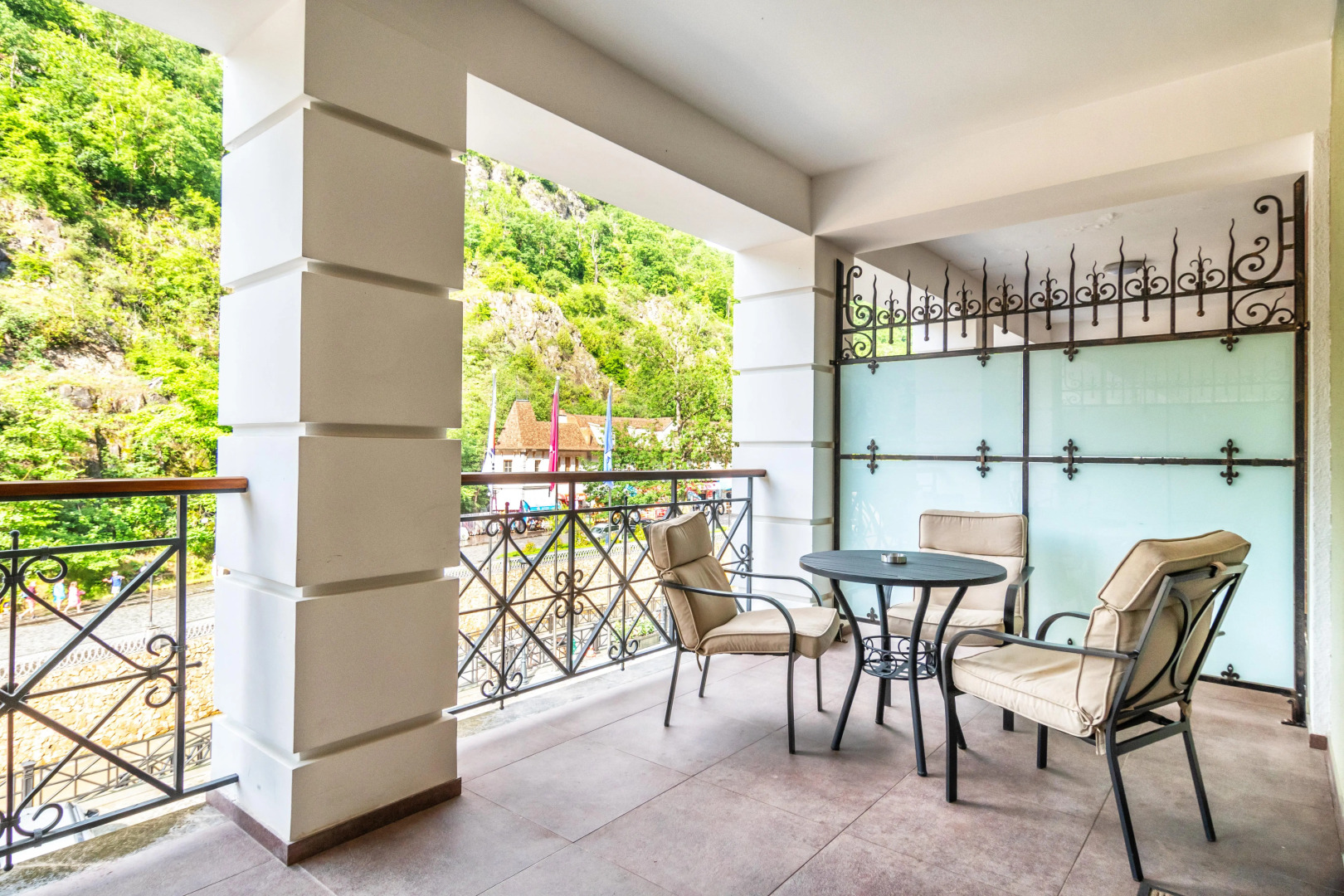 Отель Crowne Plaza Borjomi by IHG