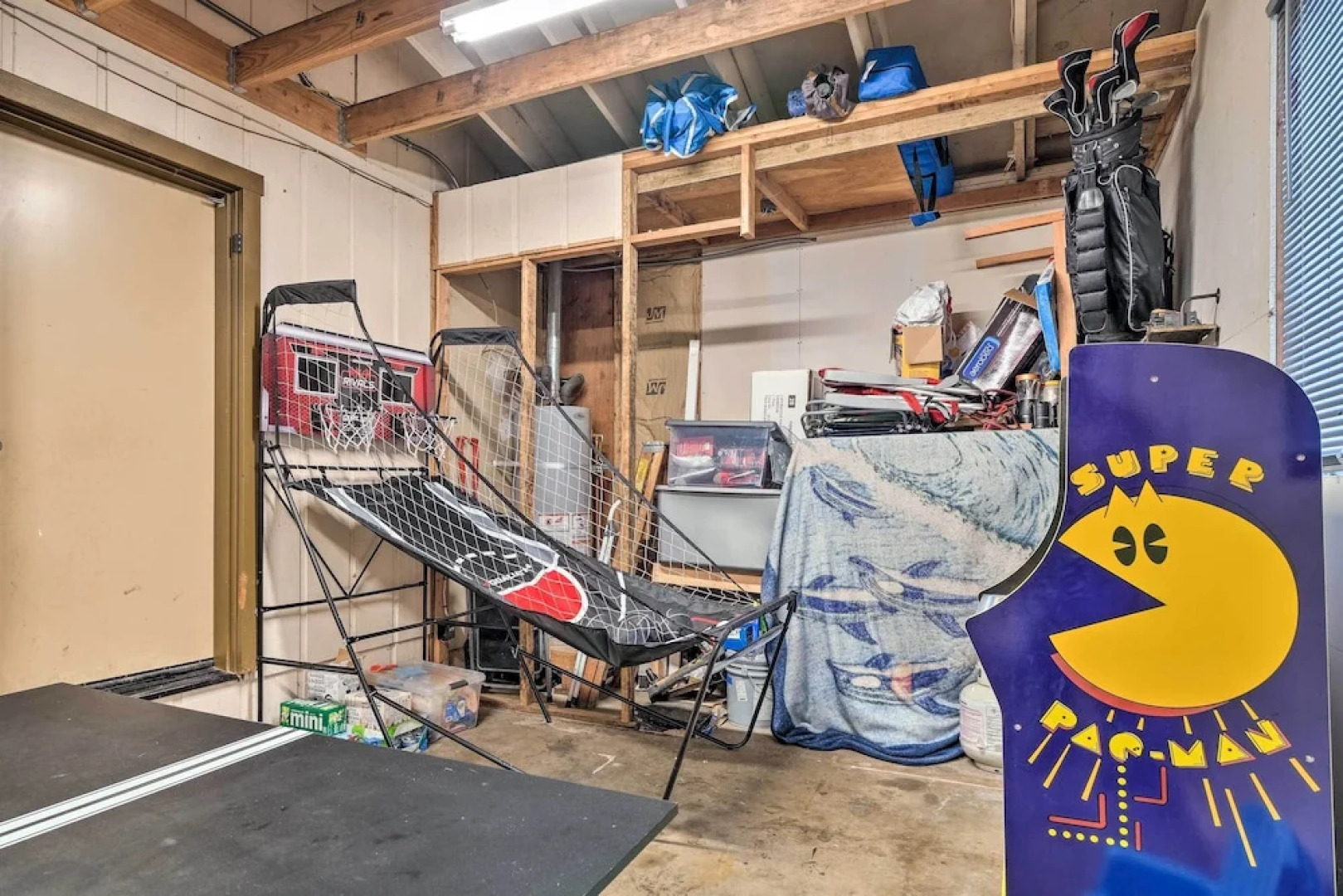 Lakeside Groveland Home w/ Hot Tub, Near Yosemite