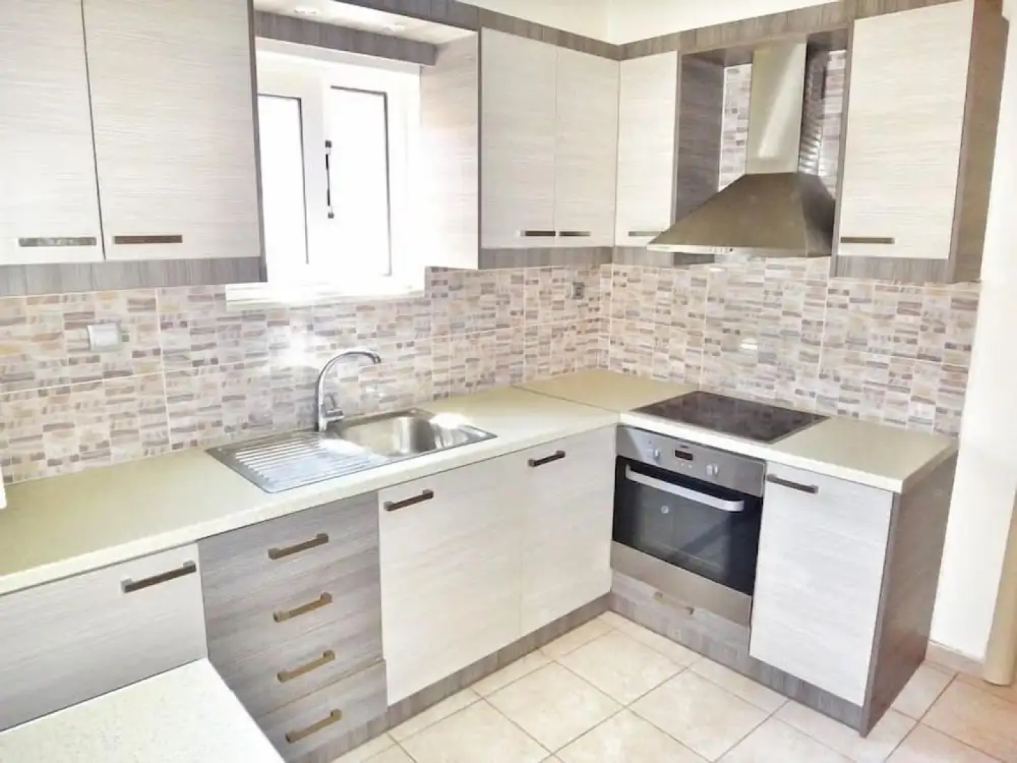 Midia Suites