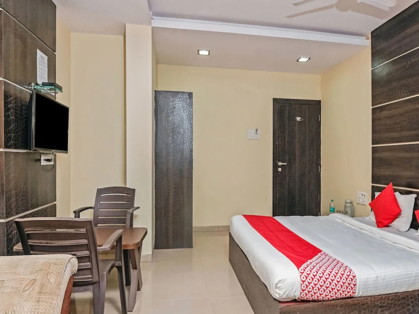 OYO 24048 Shree Krishna Palace