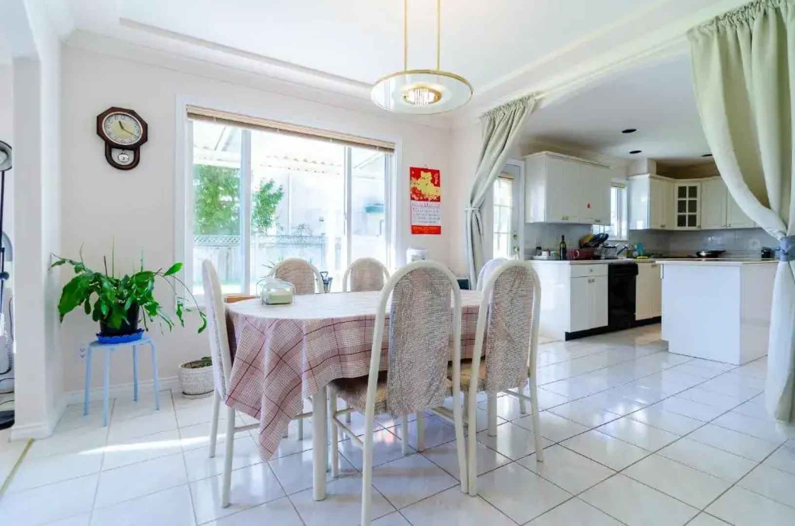 Great Guest Suite in a Gorgeous House