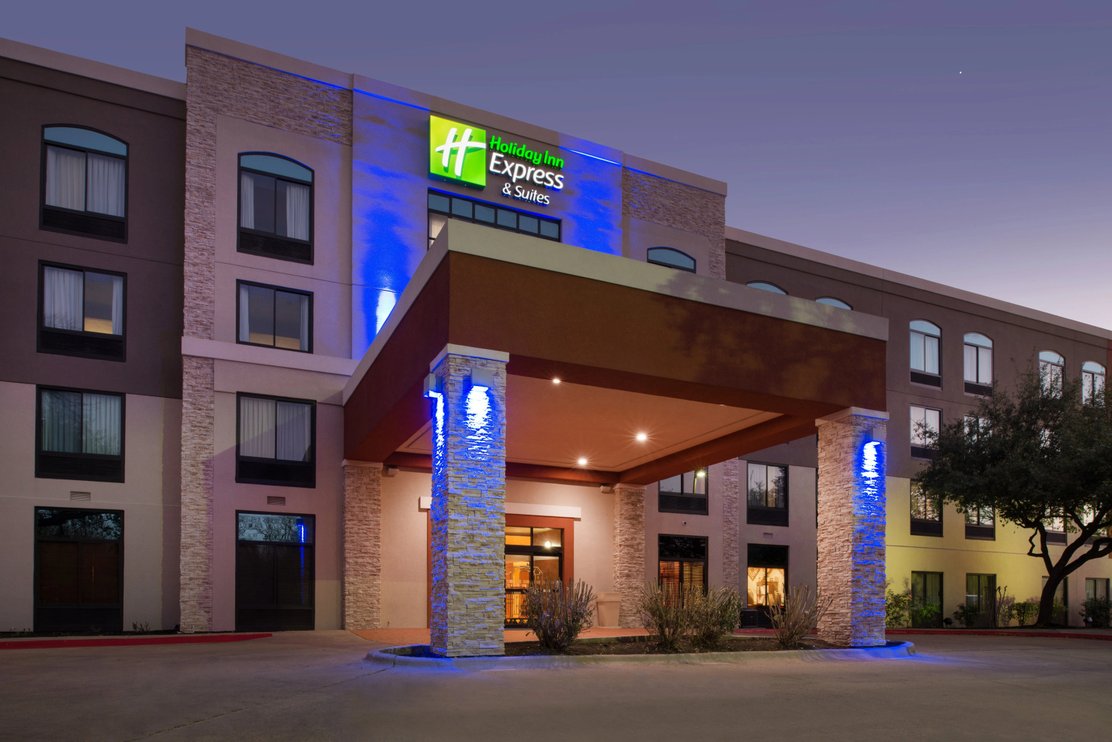 Holiday Inn Express & Suites Austin North Central by IHG