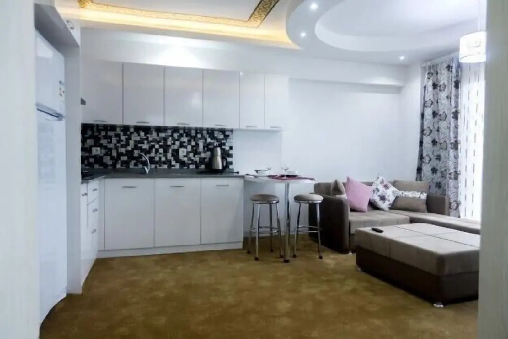 Karen Thermal Residence