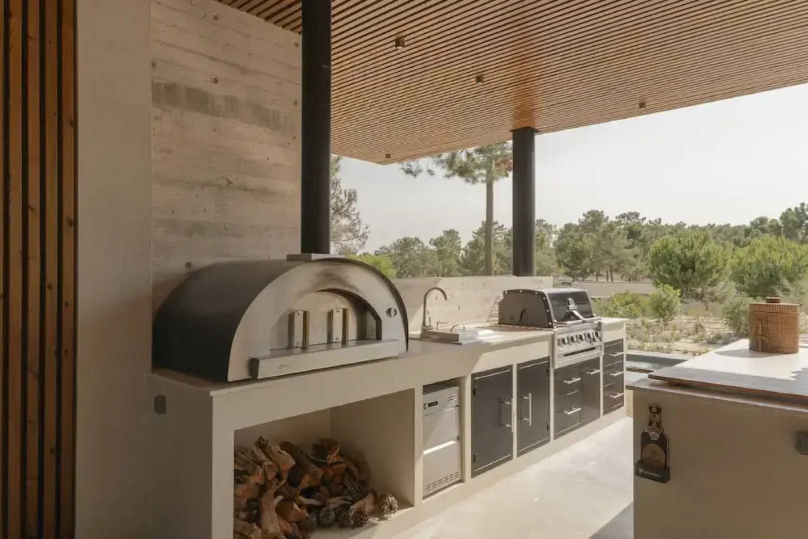 CL M Villa Retreat by Cadenzalux