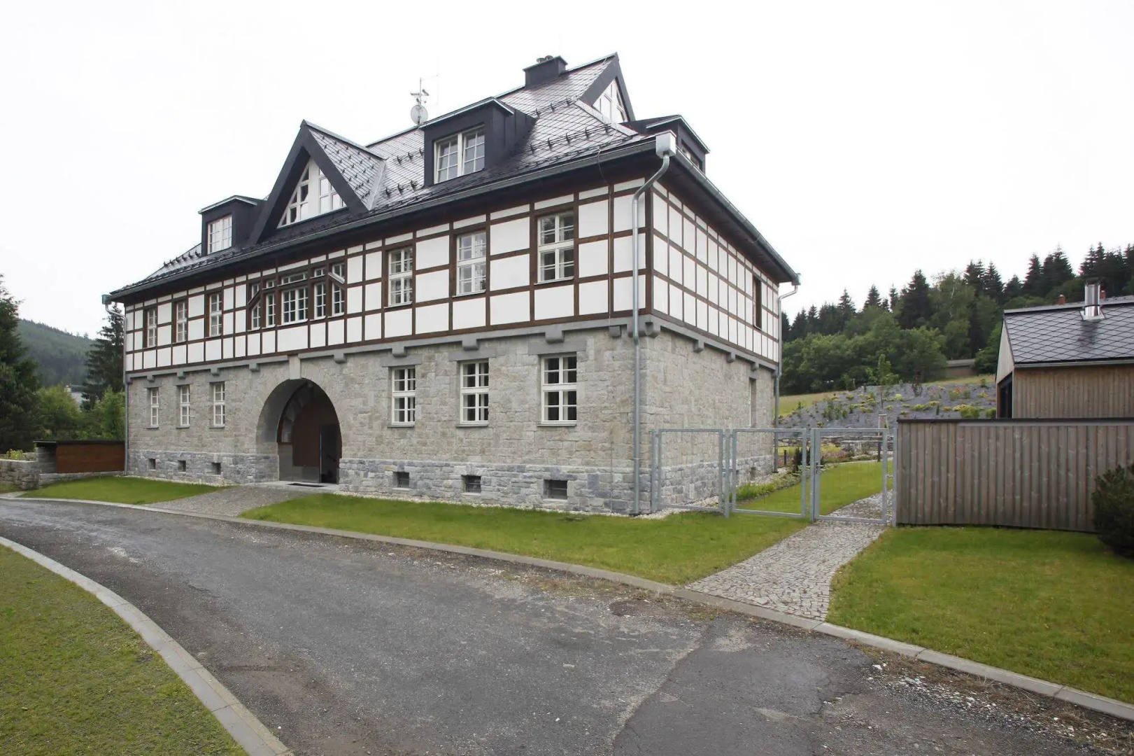 Theresian Apartment