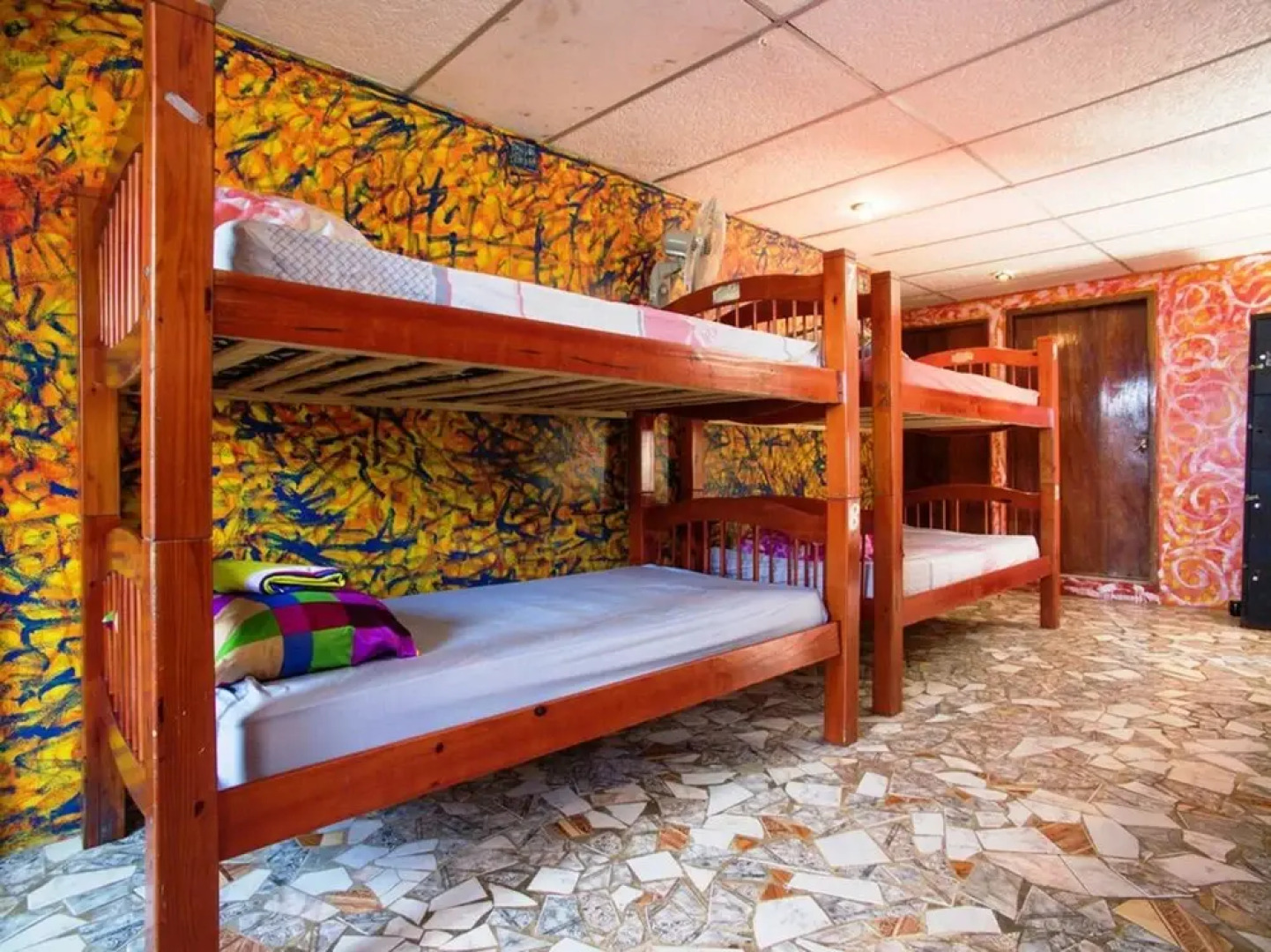 Hostal Portobelo - Hostel