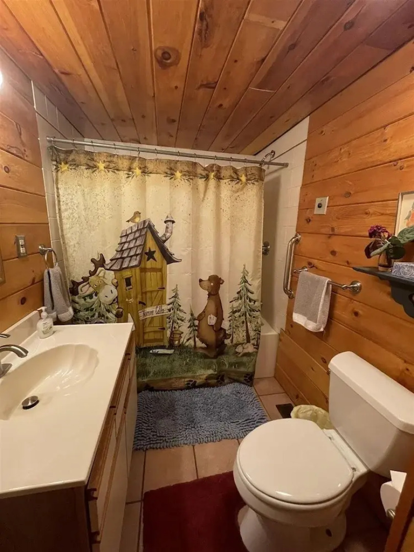 Good Times Chalet Limit 19 5 Bedroom Chalet by RedAwning