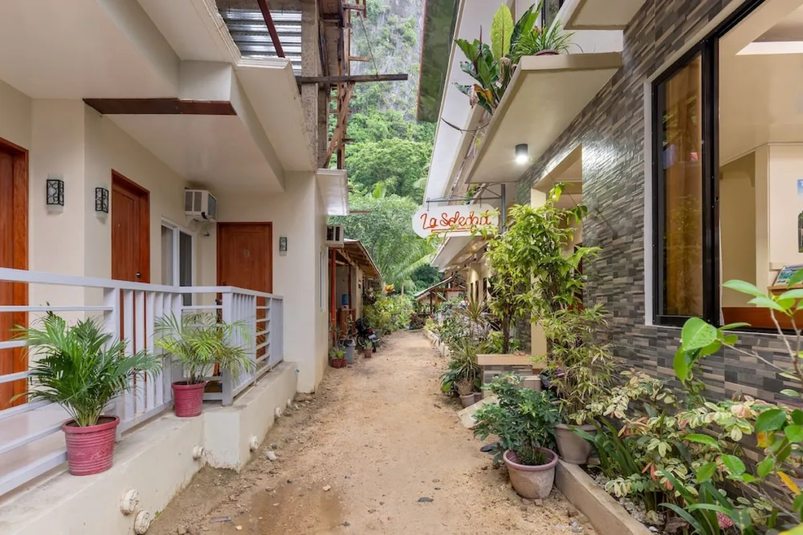 La Soledad Guest House