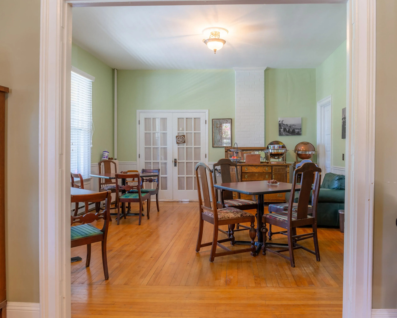 Pine Cottage Bed & Breakfast