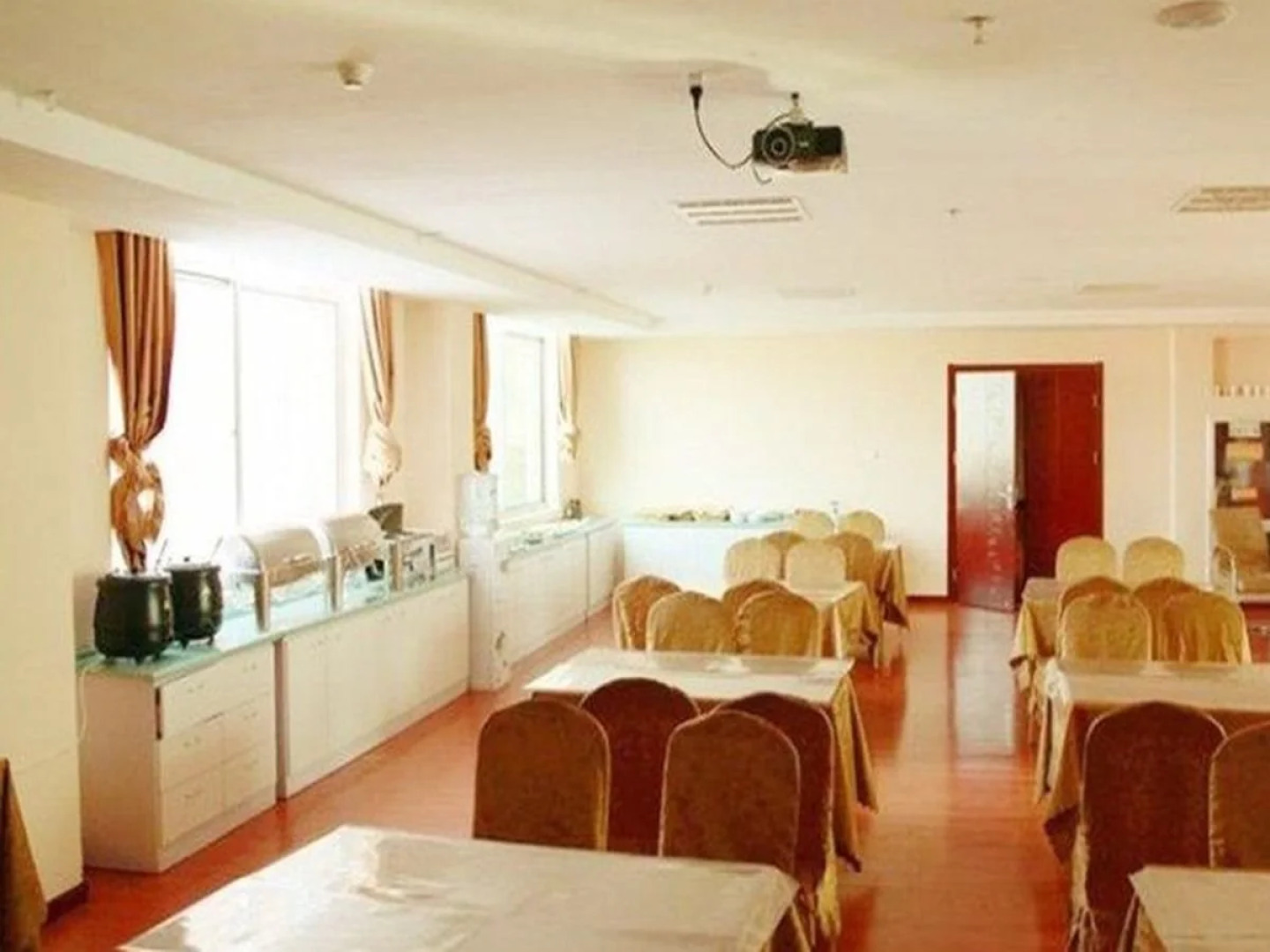 GreenTree Inn Shandong Weihai Rushan Century Avenue Express Hotel