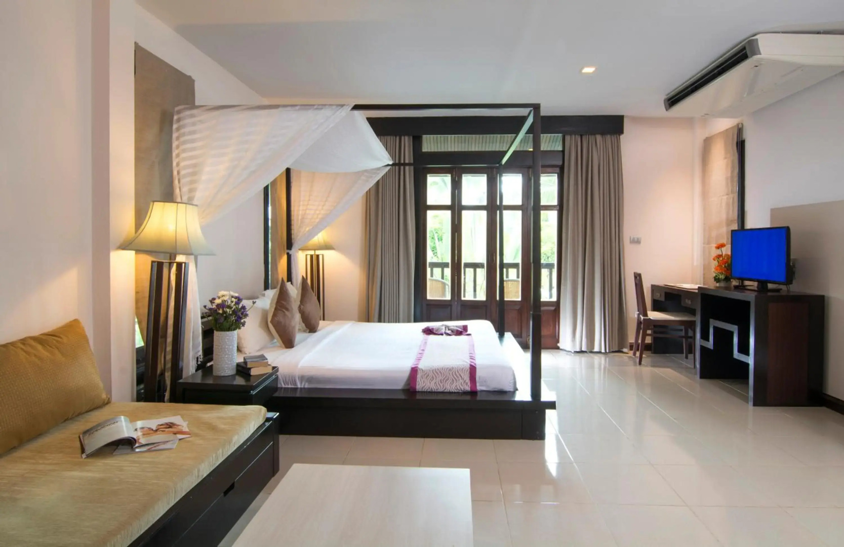 Anyavee Tubkaek Beach Resort