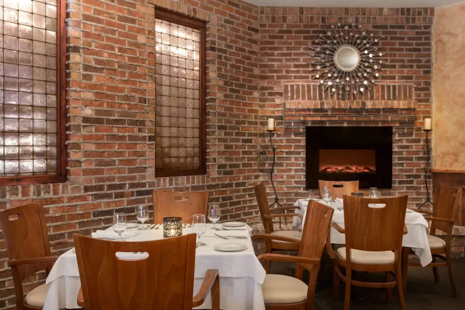 Travelodge Kingston LaSalle Hotel