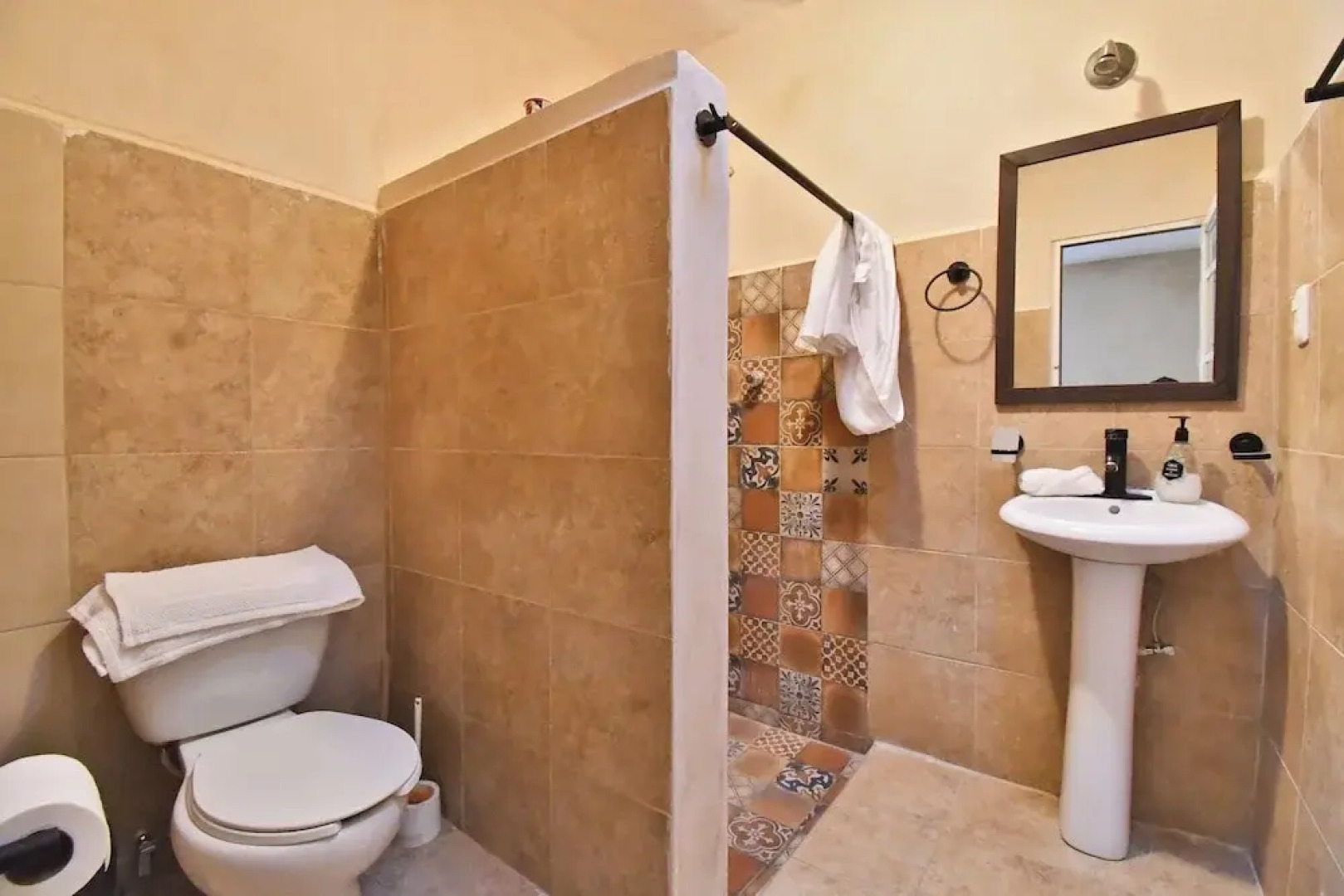 Casa Maria Bonita Hotel & Restaurant El Cuyo by Spot Rentals