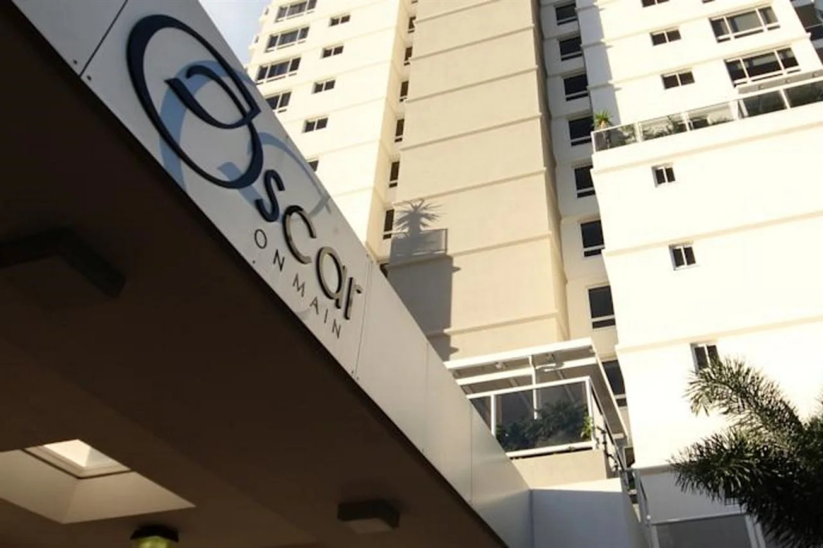 Oscar on Main Resort