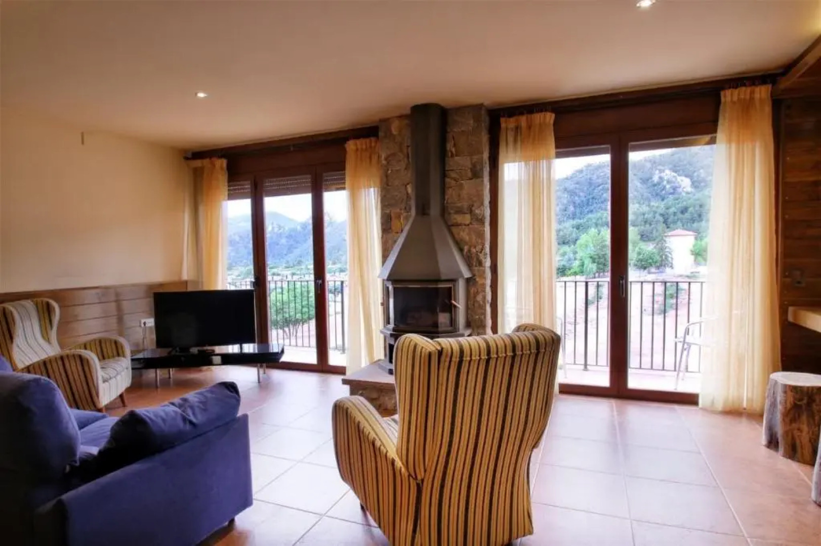 Apartaments Piteus Casa Dionís