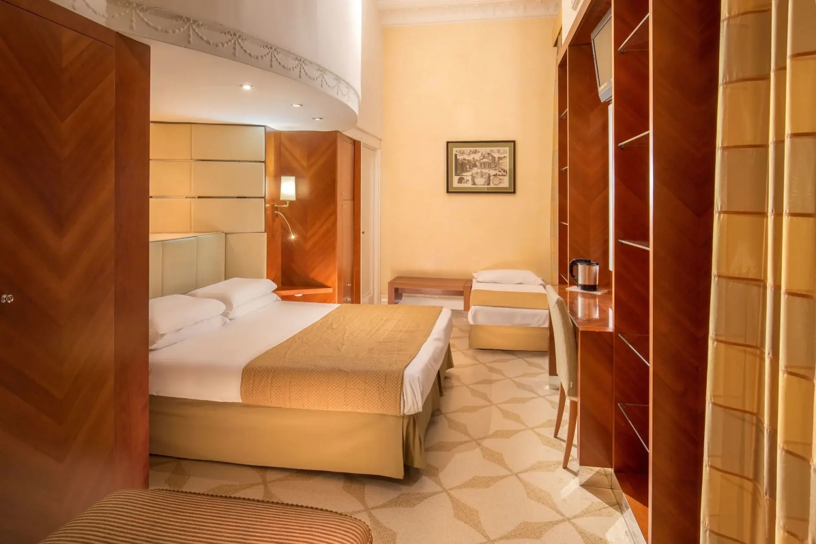 Suite Opera Rooms