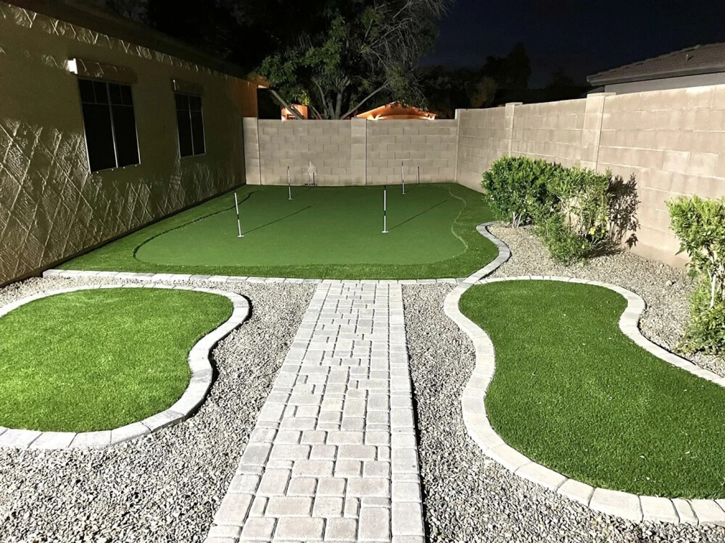 Desert Queen 4 Bedroom Home by RedAwning