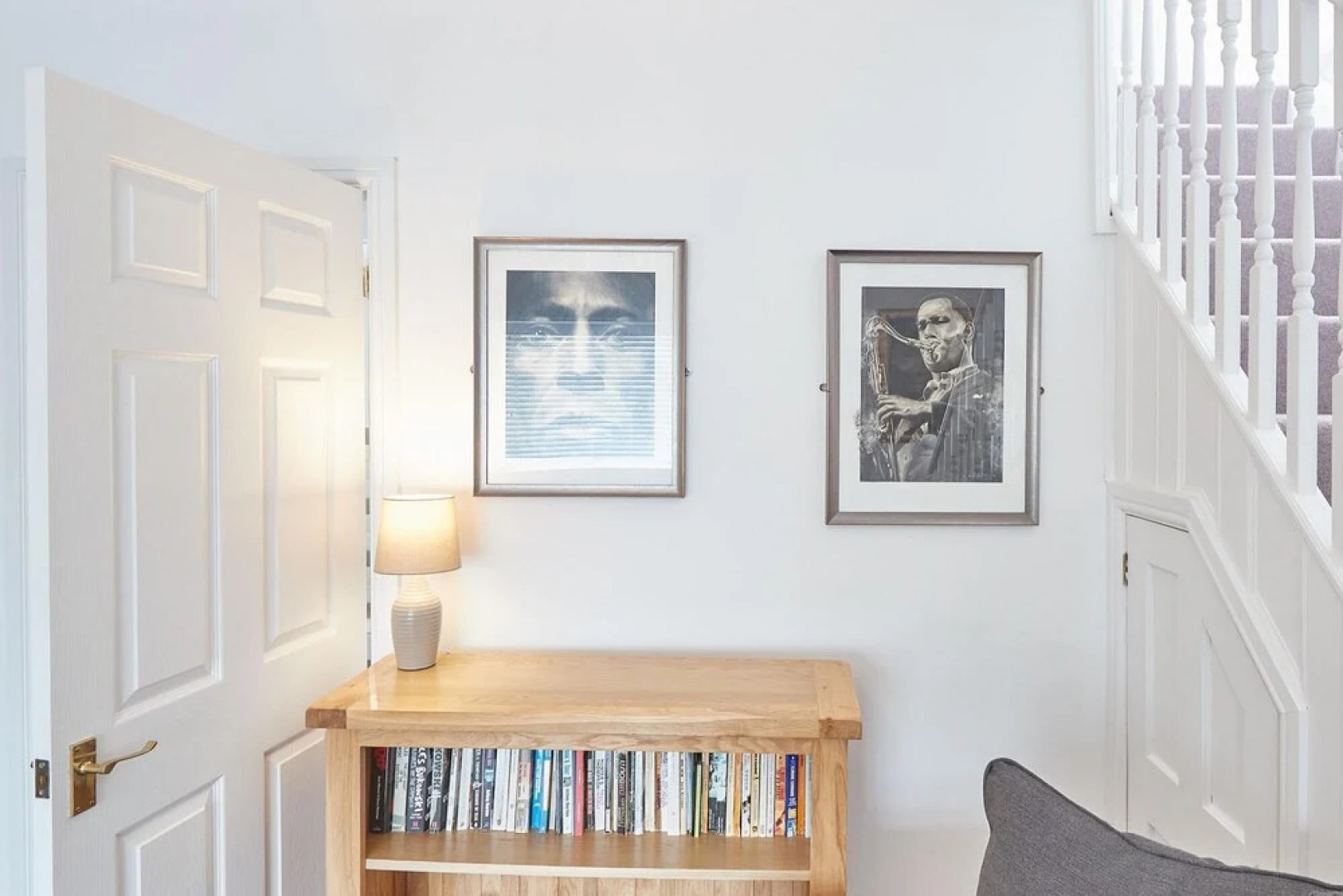 Host Stay The Library