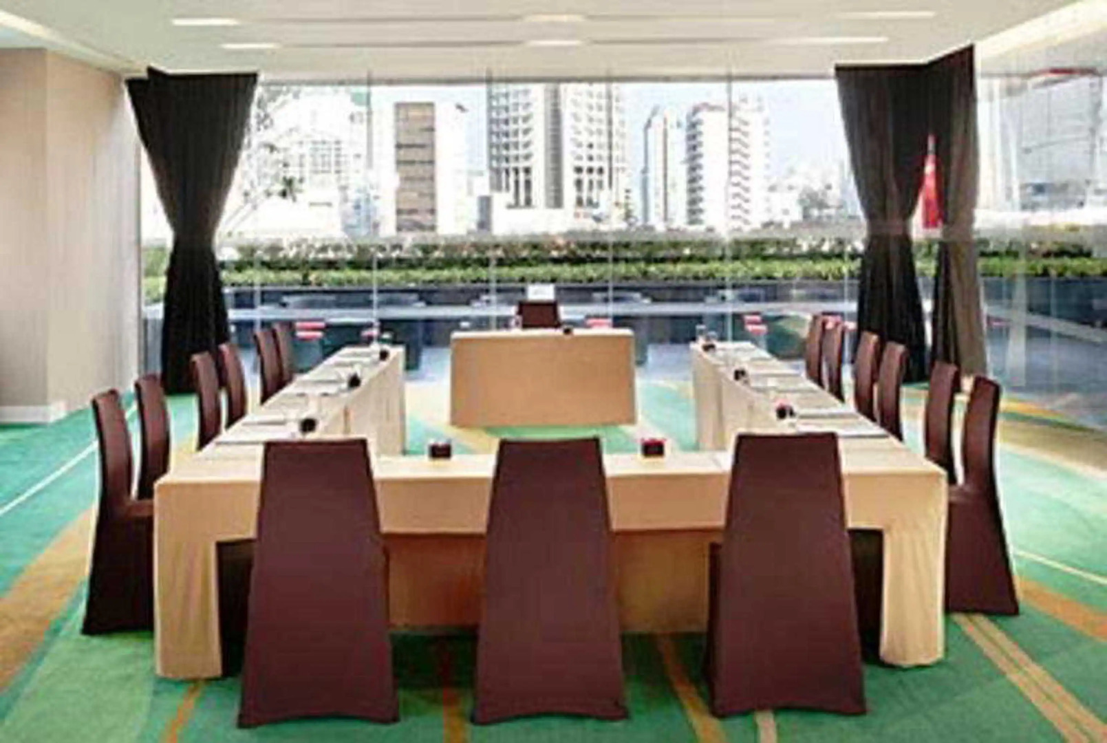 Four Points by Sheraton Bangkok, Sukhumvit 15