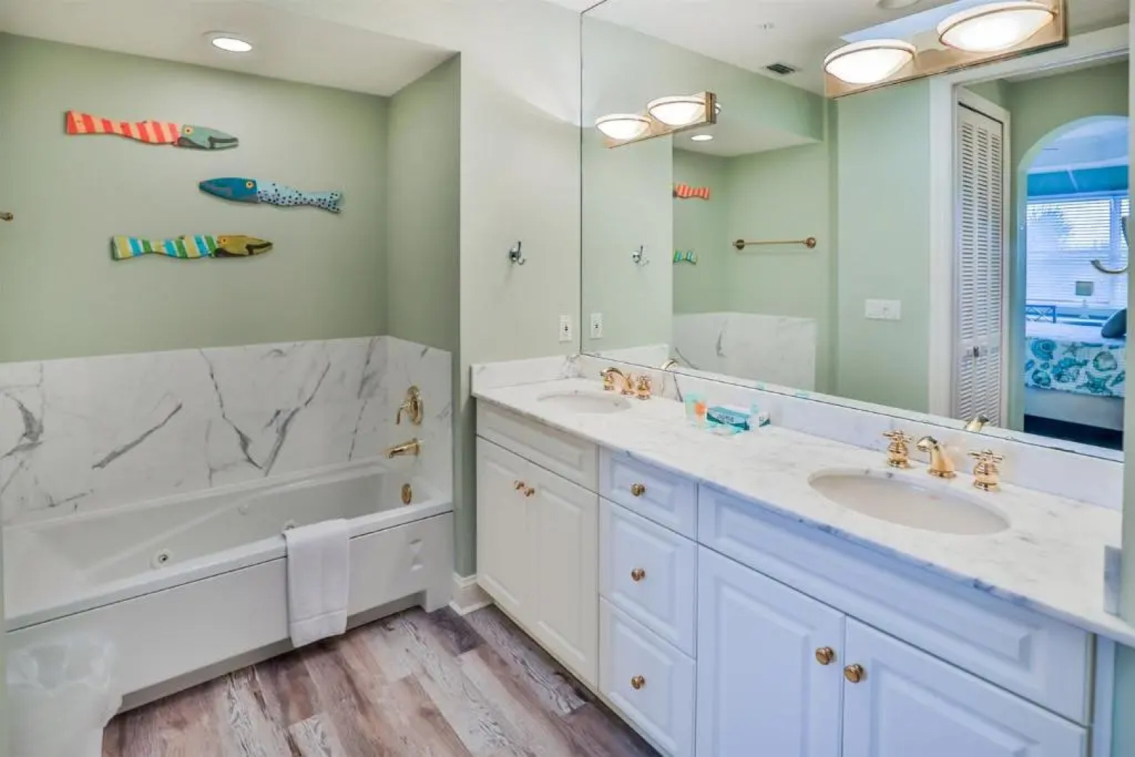 Ibis At The Sanctuary A302