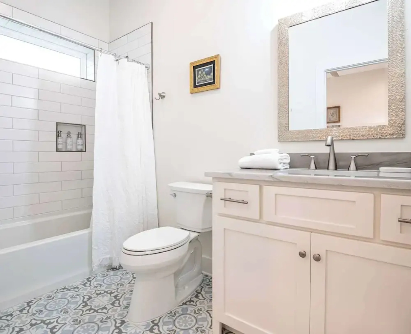 8 Bed 9 Bath Private Pool Grill Walk to Beach