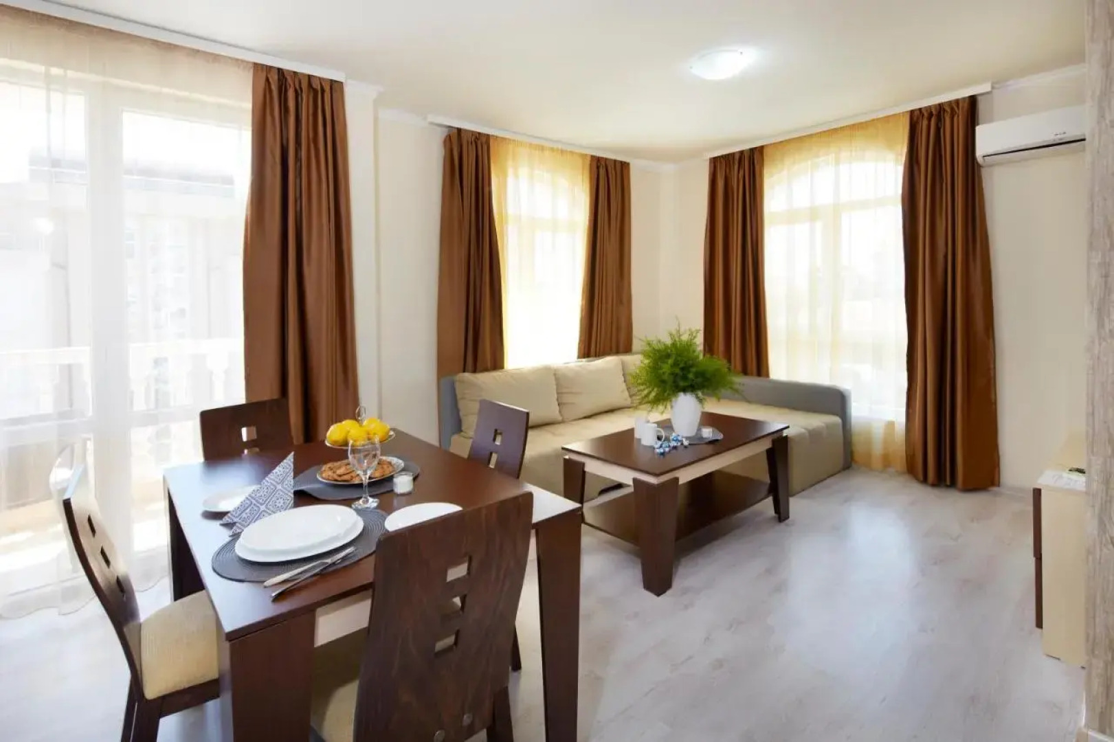 Villa Sardinia Apartments