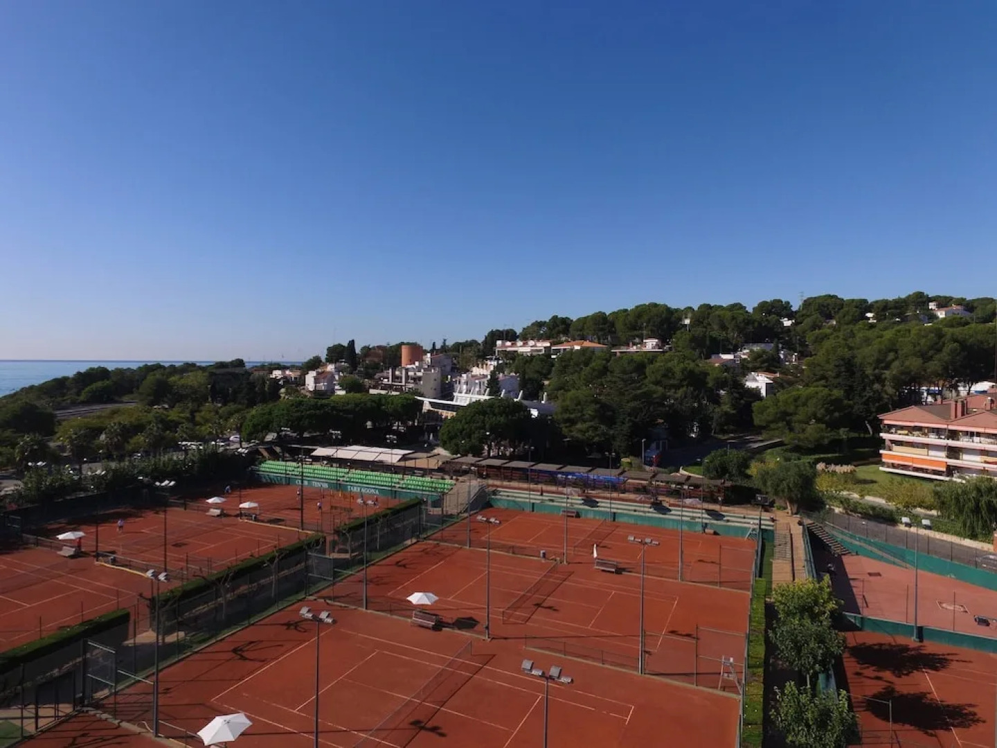 Tennis Apartment TVL 105