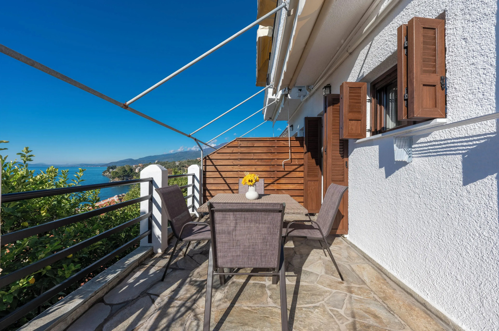 Agnanti Hotel & Apartments