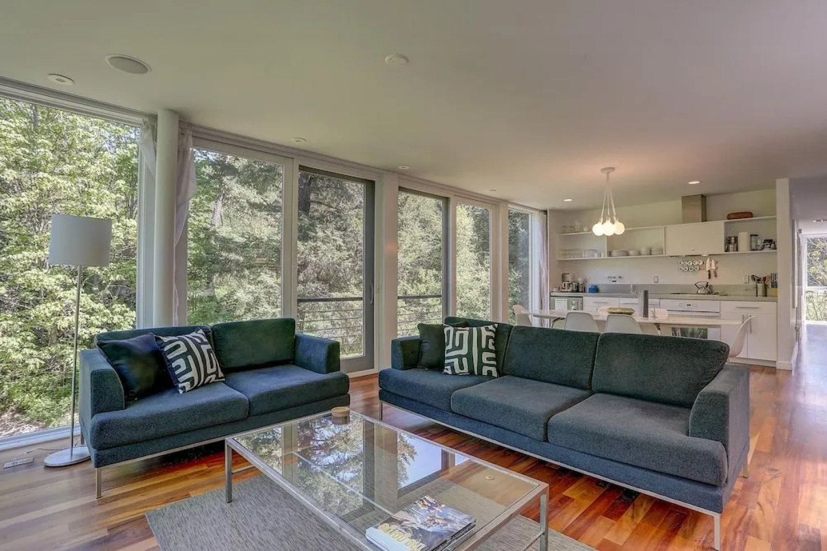 Neal Creek 2 Bedroom Home by RedAwning