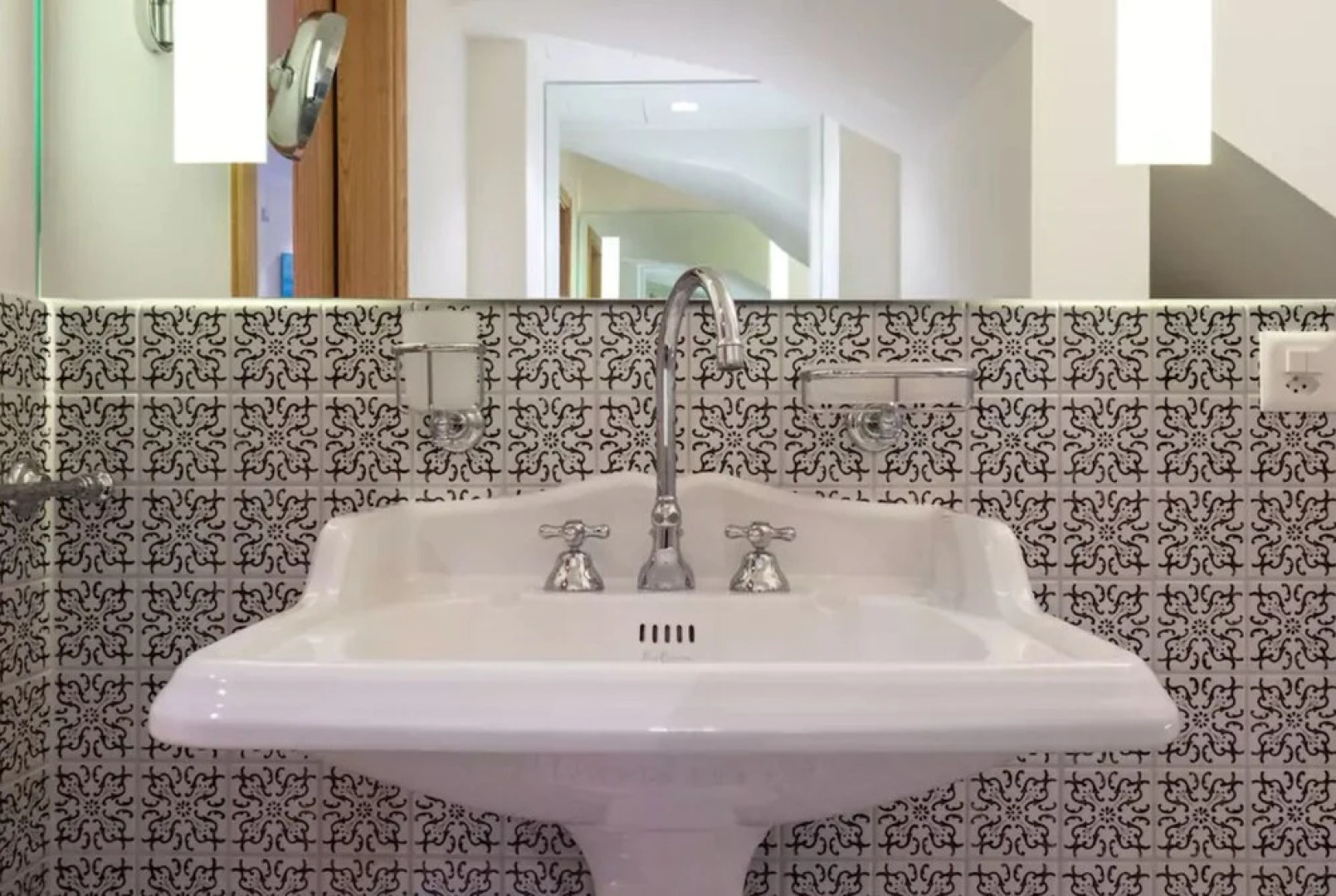 Sangata 4 Bedroom Apartment