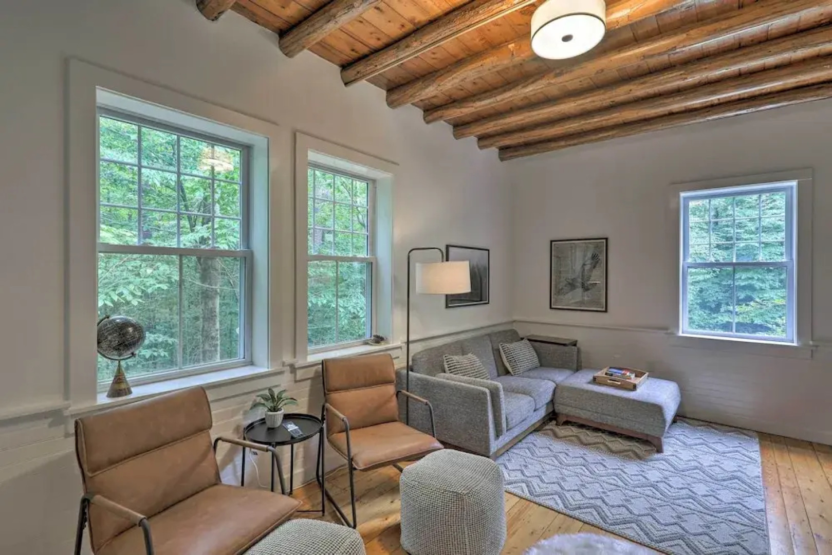 Charming Jaffrey Cottage w/ Deck & Grill!