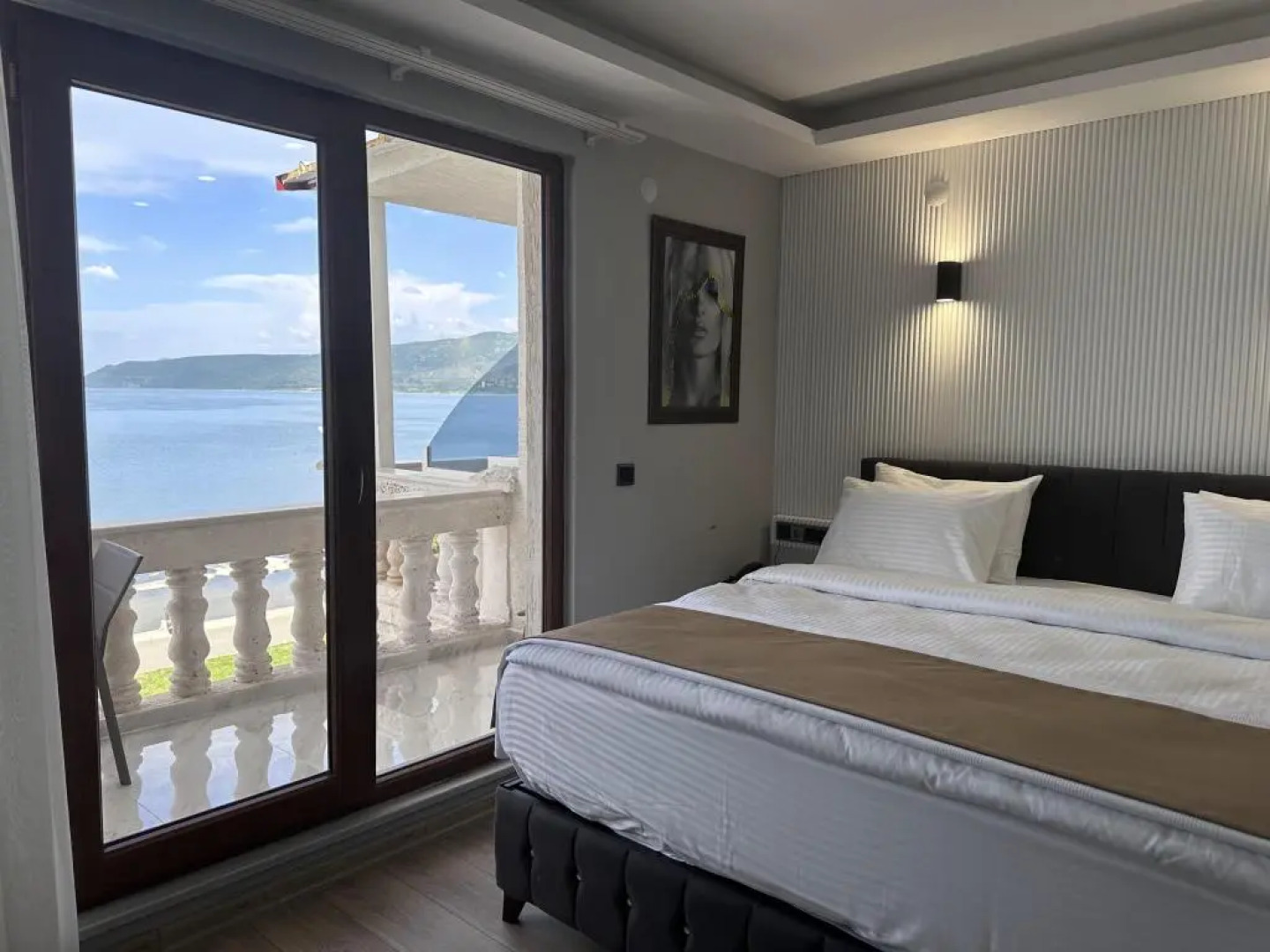 Beyaz Köşk Hotel & Cafe