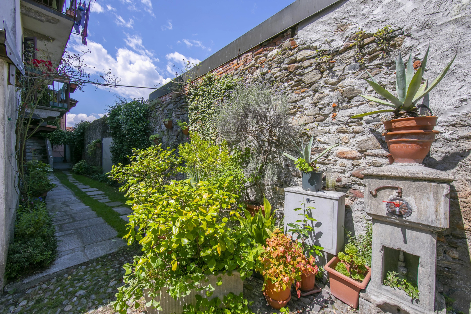 Suna Beach Apartment