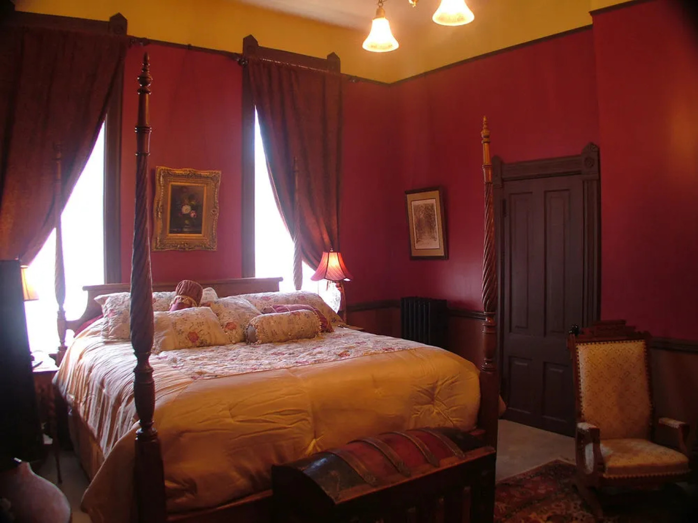 Martin & Mason Hotel