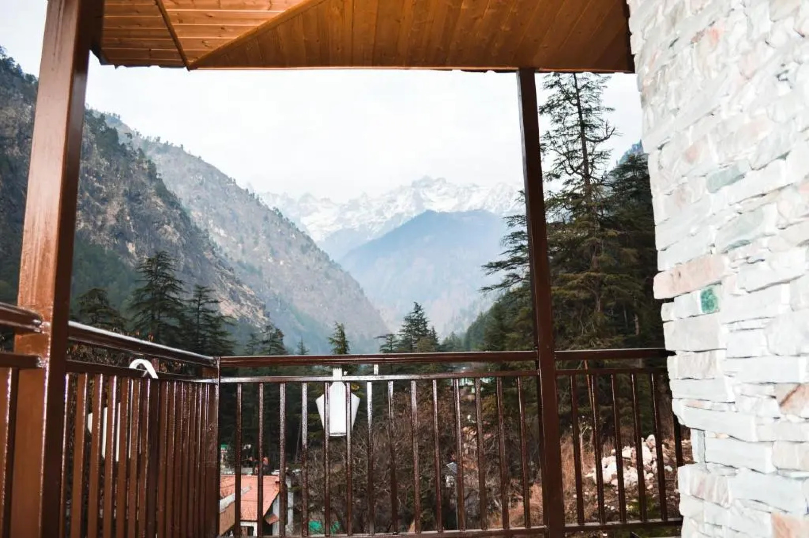 The Woodward Two By Oyo Room