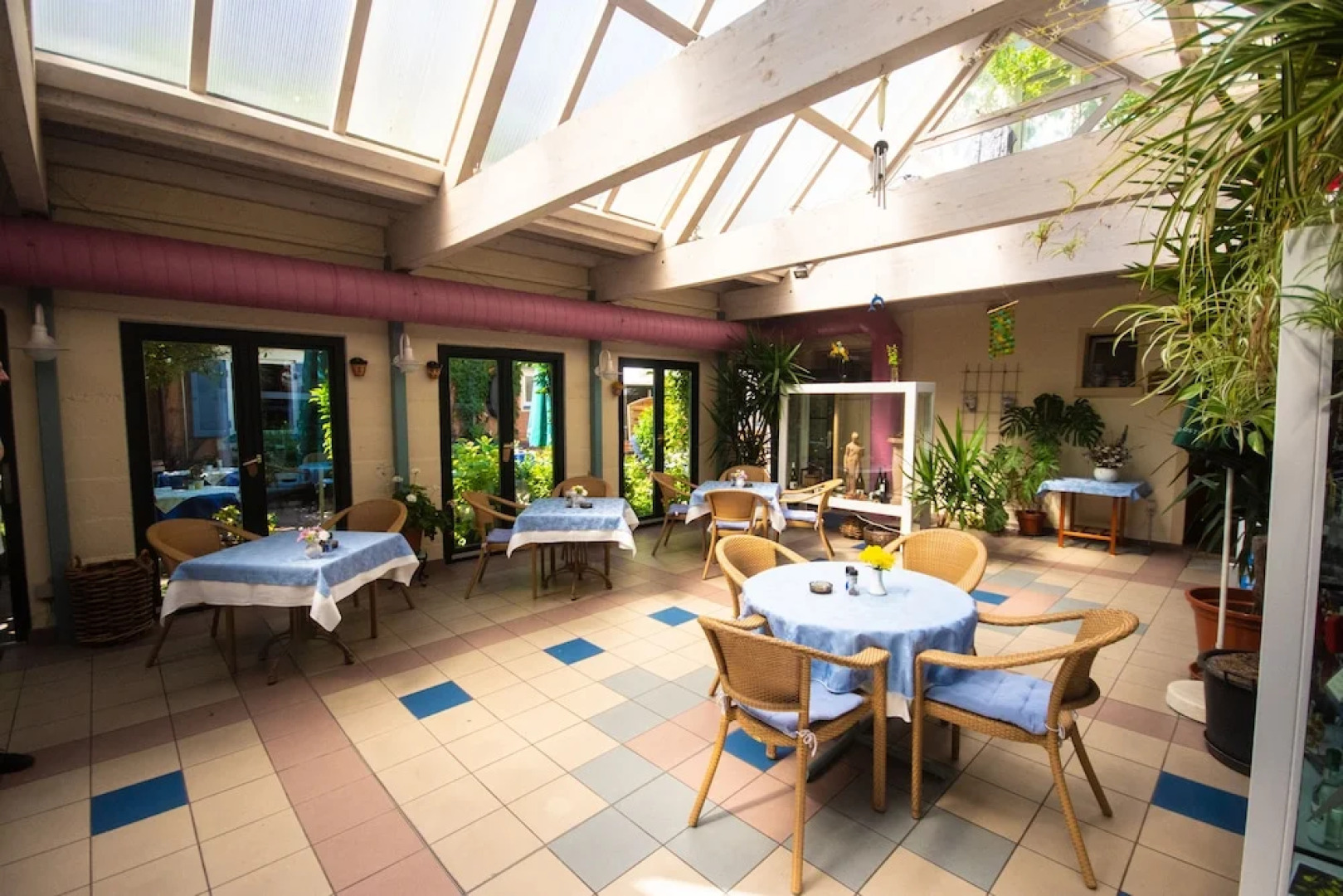 Hotel Restaurant Kaiserstuehler Hof