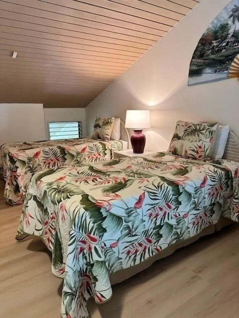 Turtle Bay Deep Blue**nuc 90-tvu-0523 1 Bedroom Condo by RedAwning