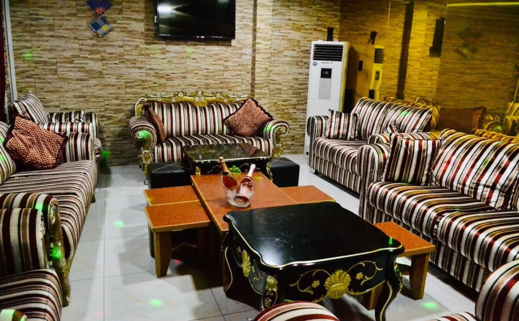 Limoh Suites