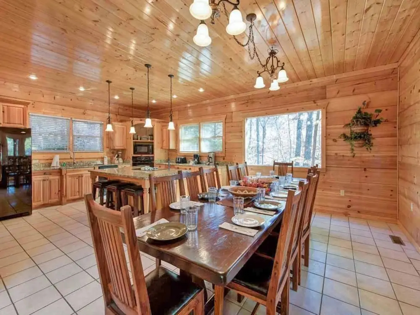 Unbridled Spirit 5 Bedroom Home with Hot Tub