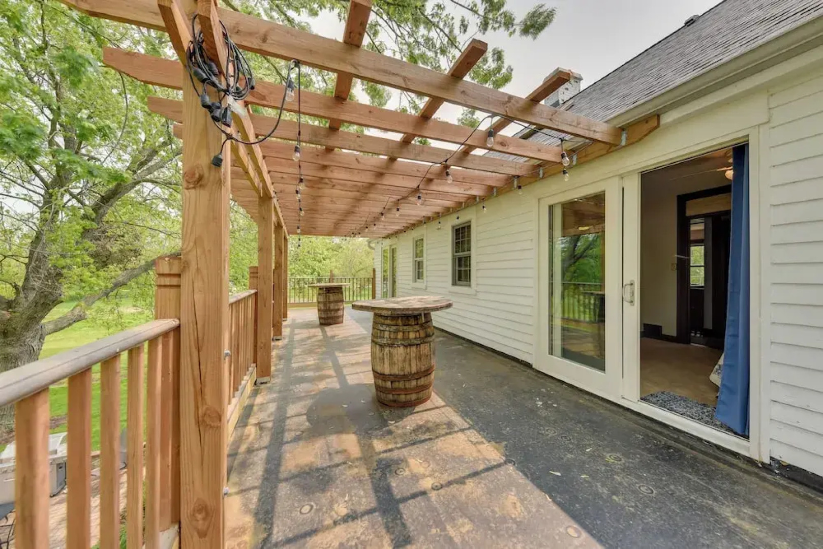 Pistakee Lake Estate w/ Boat Dock & Hot Tub!