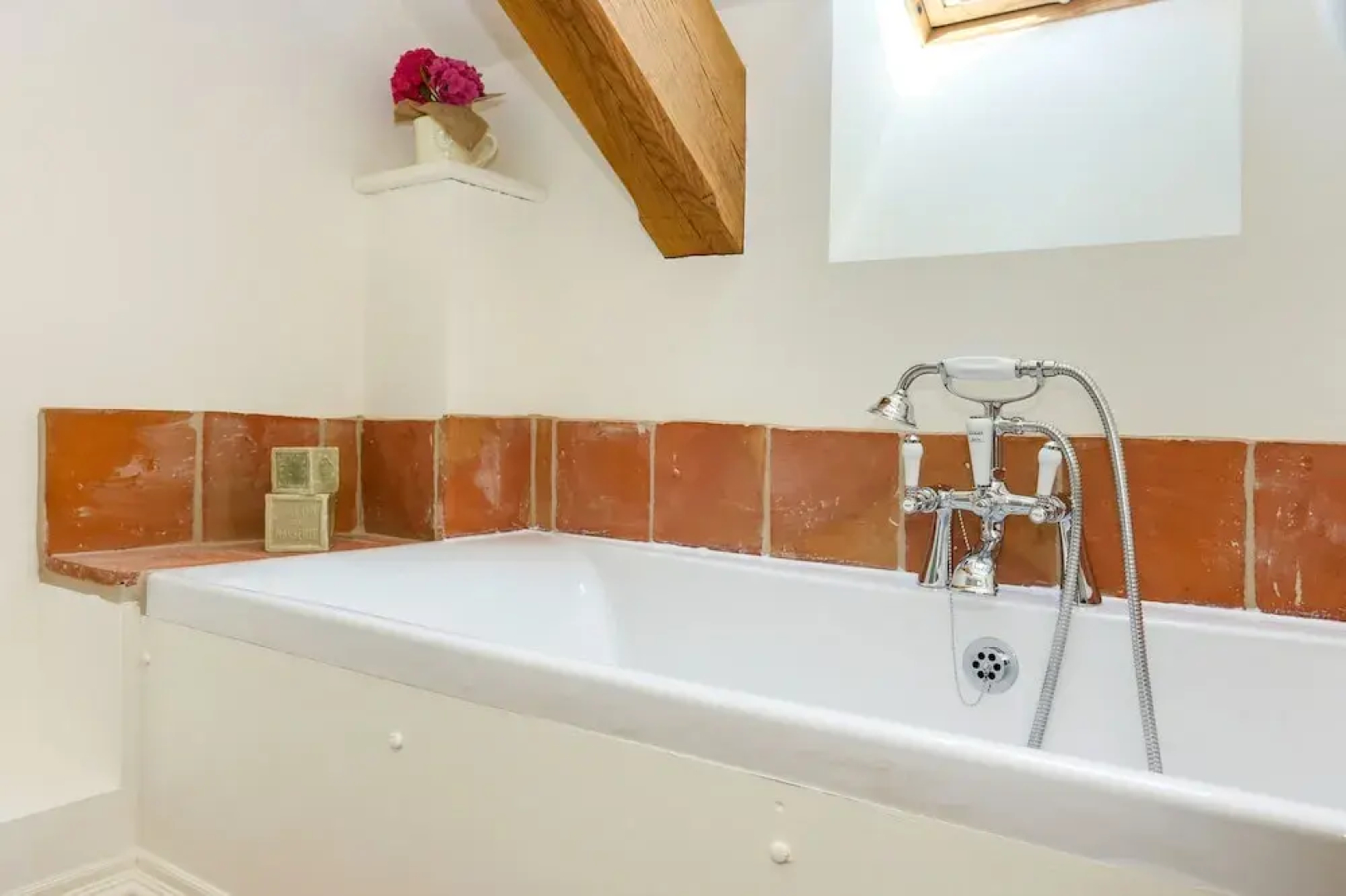 Classic Family Barn Conversion in Radcot