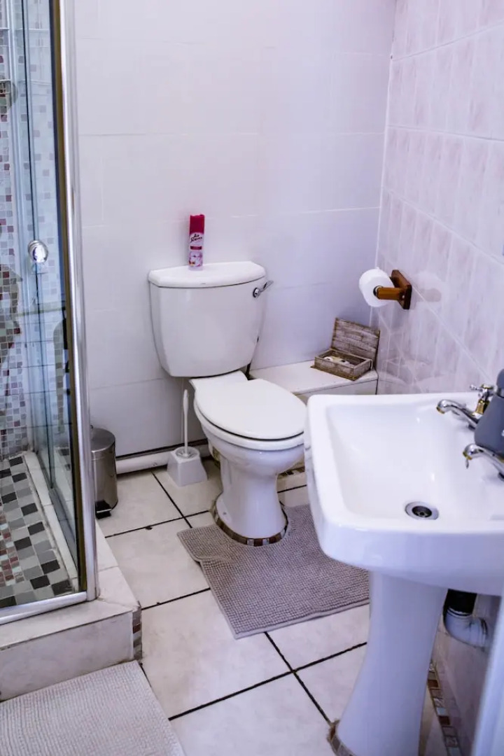 Woodpecker Guesthouse