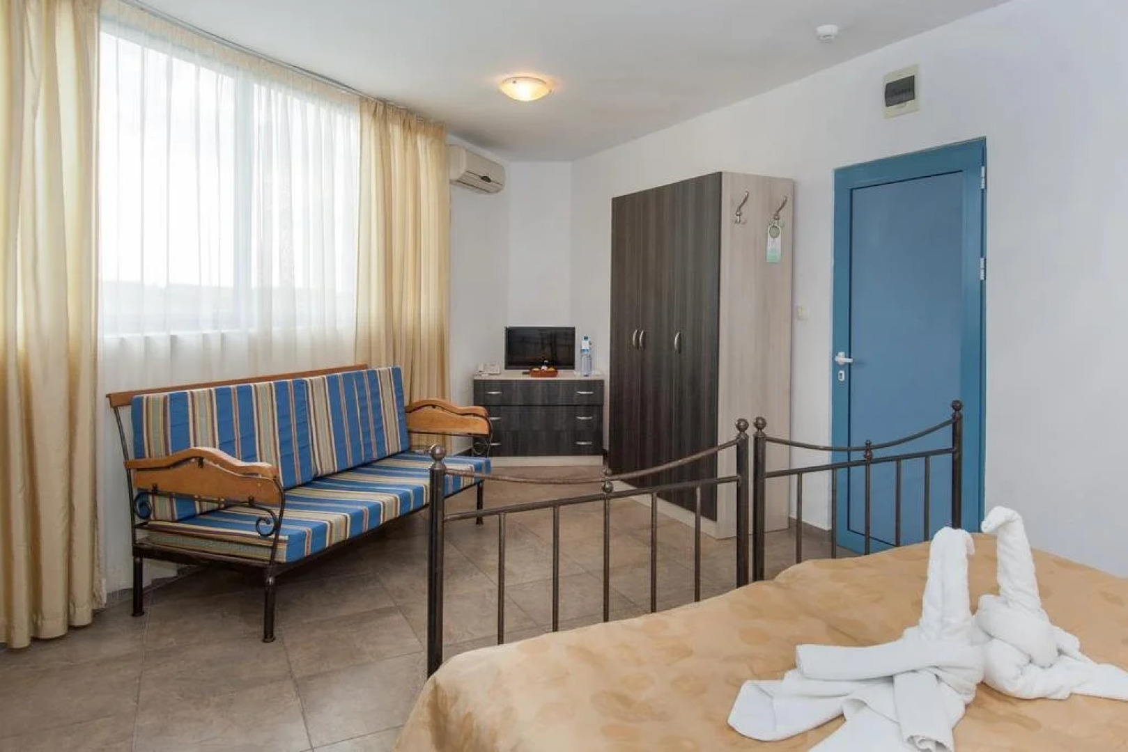 Merlin Alexandria Club Hotel