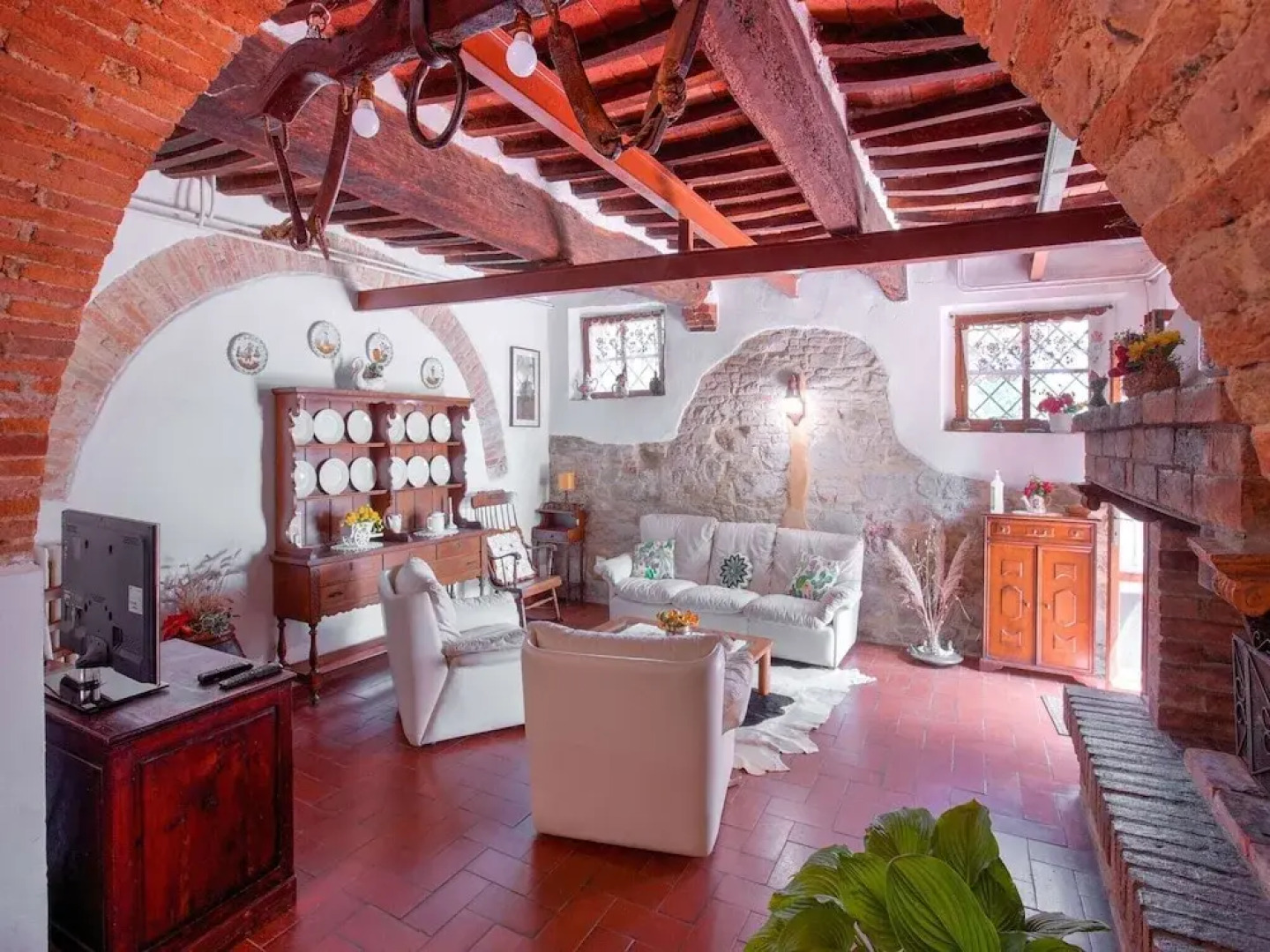 Holiday Home in Marciano Della Chiana With a Private Pool