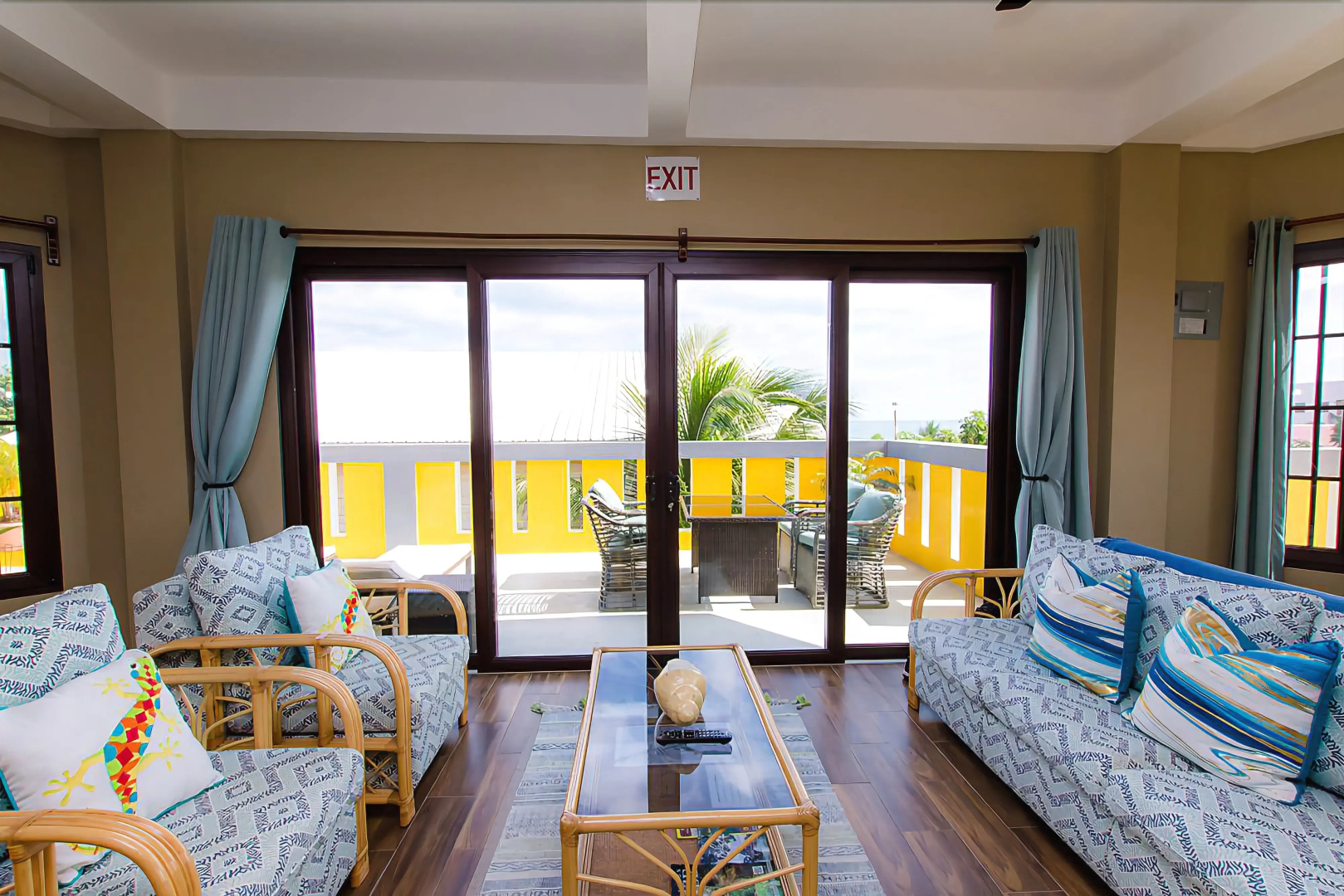 KhalKob's Belize