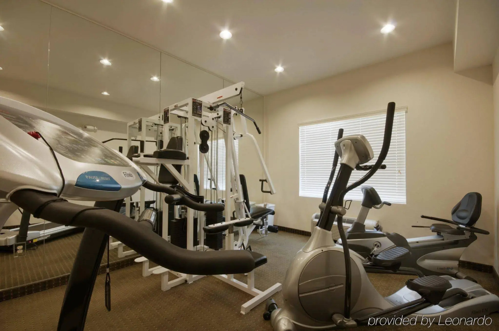 Best Western Plus Lake Elsinore Inn & Suites