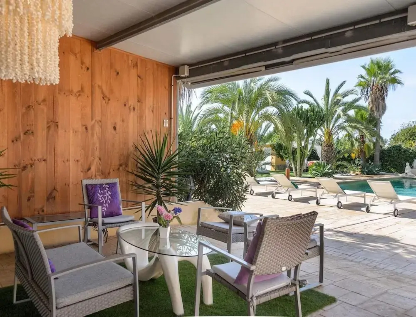 Modern Villa With Pool Near Town