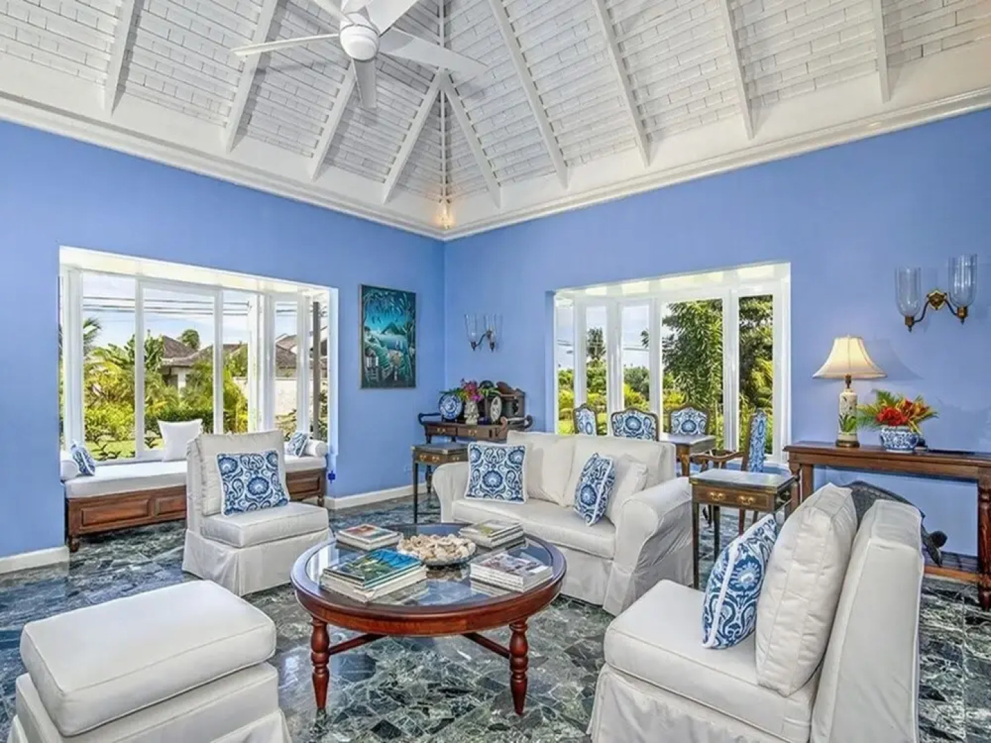 Sunny Vacation Villa 25