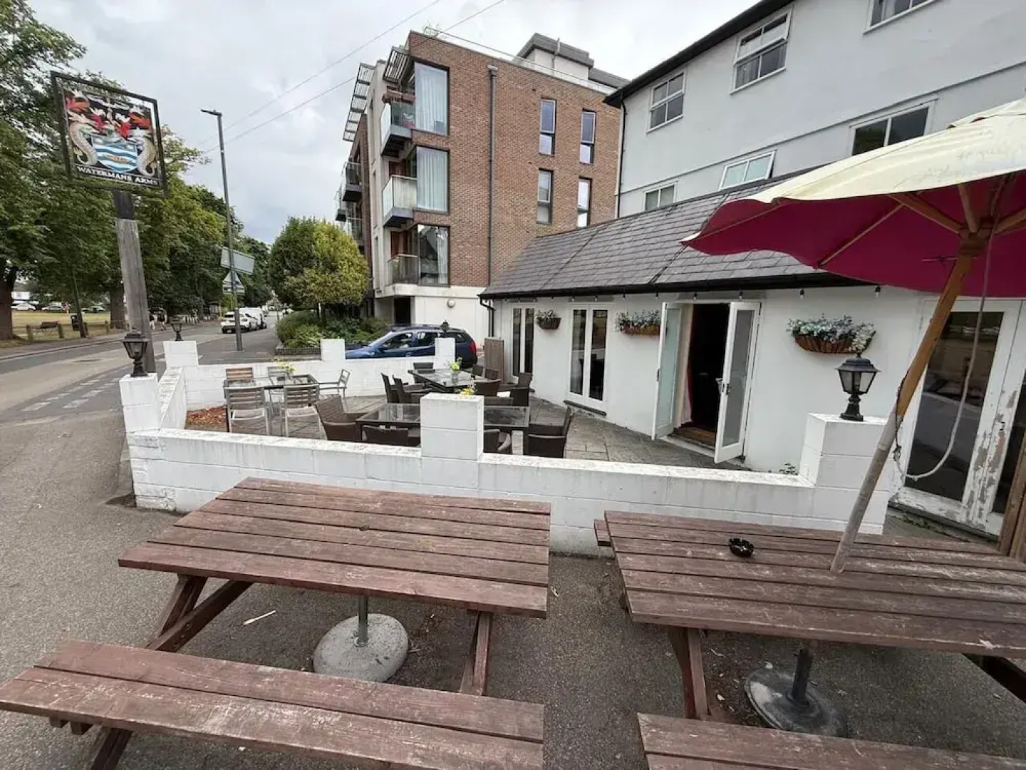 OYO The Watermans Arms Hersham